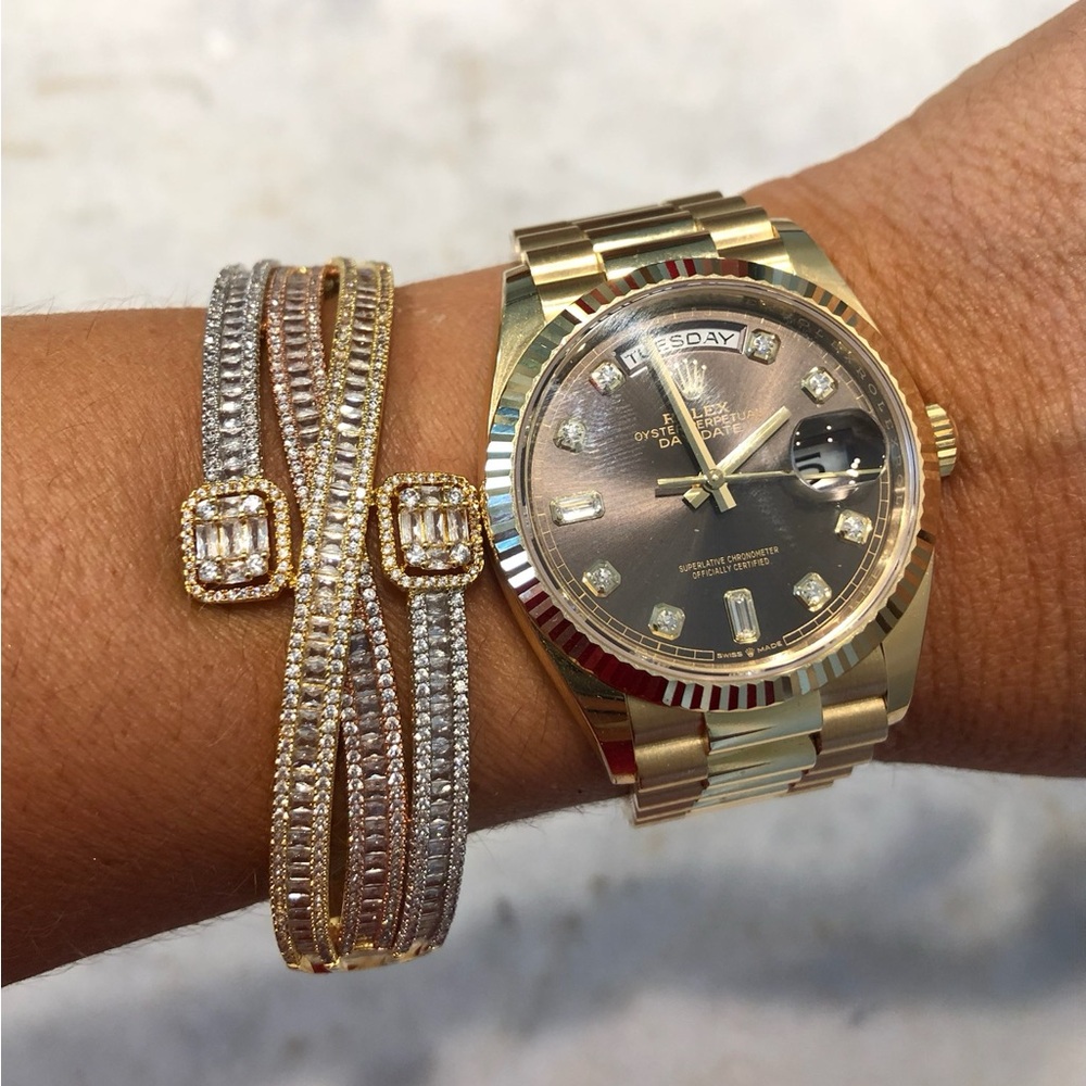 Tri color plated bangle bracelet